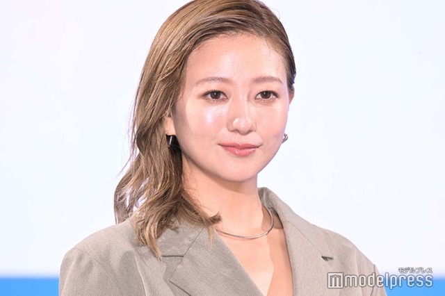 イベントに登壇した伊藤千晃（C）モデルプレス
