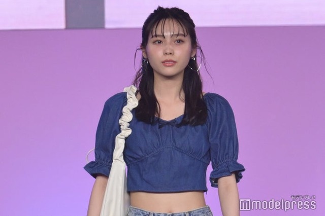 秋田汐梨（C）モデルプレス