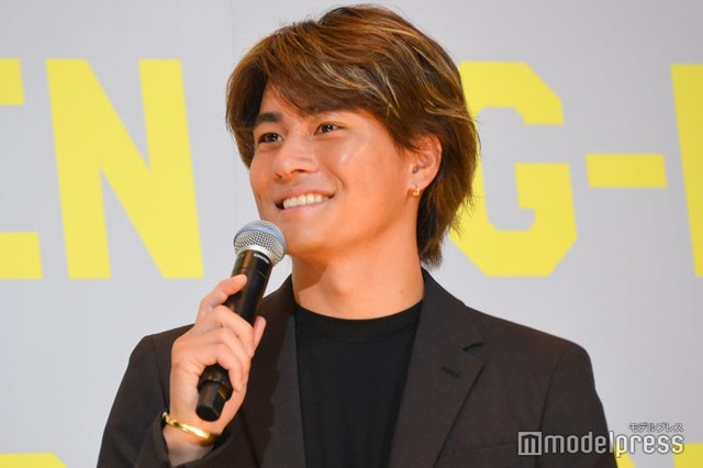 “LAスタイル”で通勤する森本慎太郎（C）モデルプレス