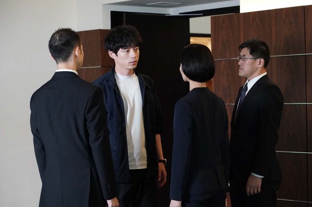 坂口健太郎「CODE―願いの代償―」第9話より（C）読売テレビ・日本テレビ