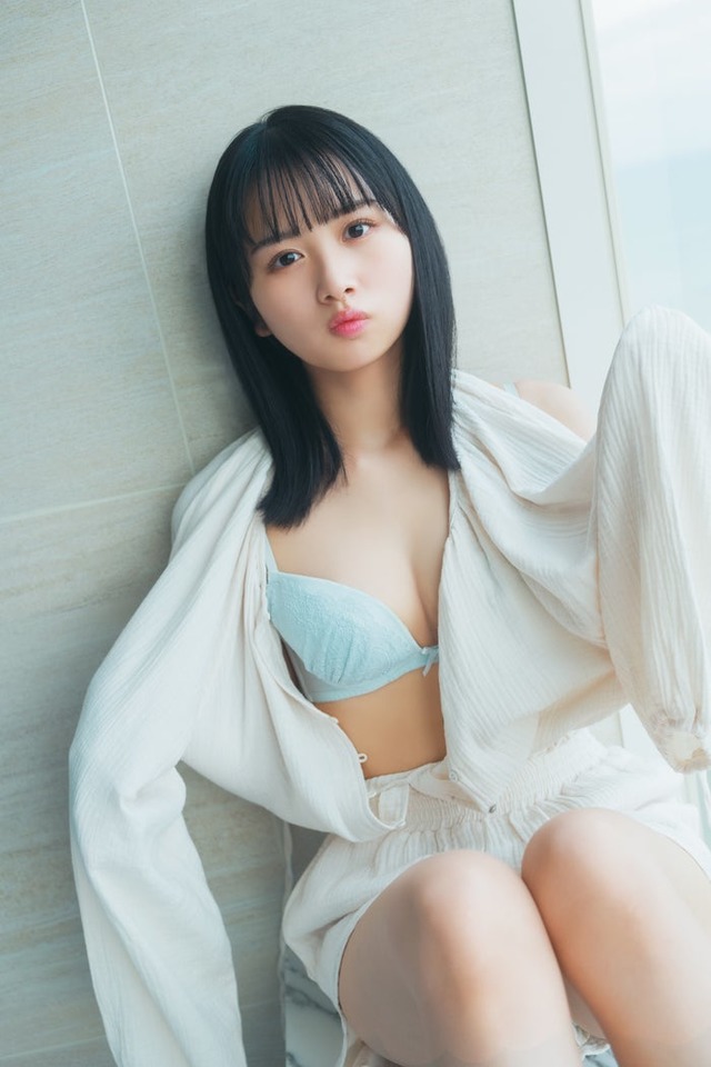 上村ひなの／撮影：藤原宏