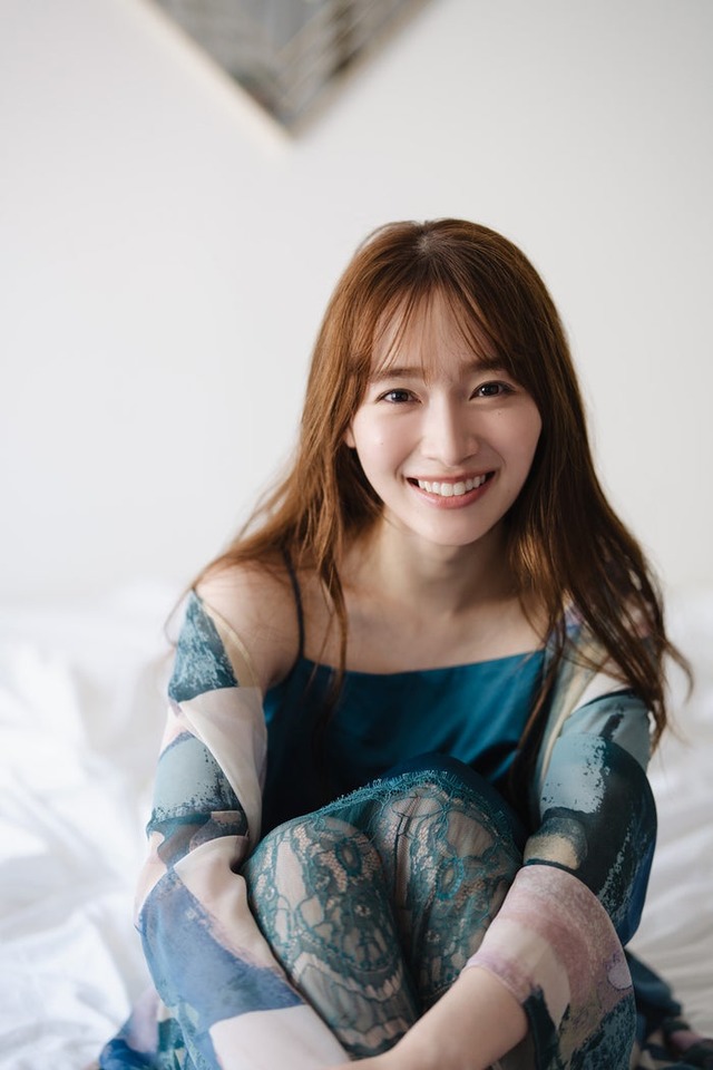 守屋麗奈／撮影：HIROKAZU