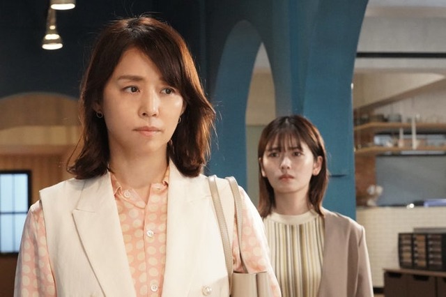 石田ゆり子、小芝風花「転職の魔王様」第9話より（C）カンテレ