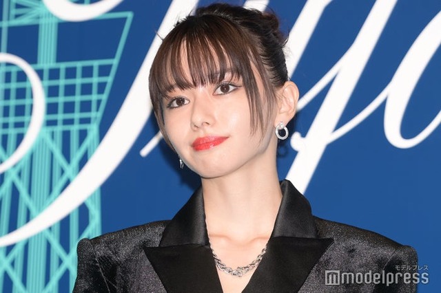 「ティファニー表参道」オープニングイベントのレッドカーペットに登場した山本舞香（C）モデルプレス