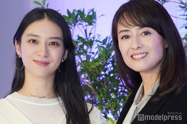 囲み会見に出席した武井咲、後藤久美子（C）モデルプレス