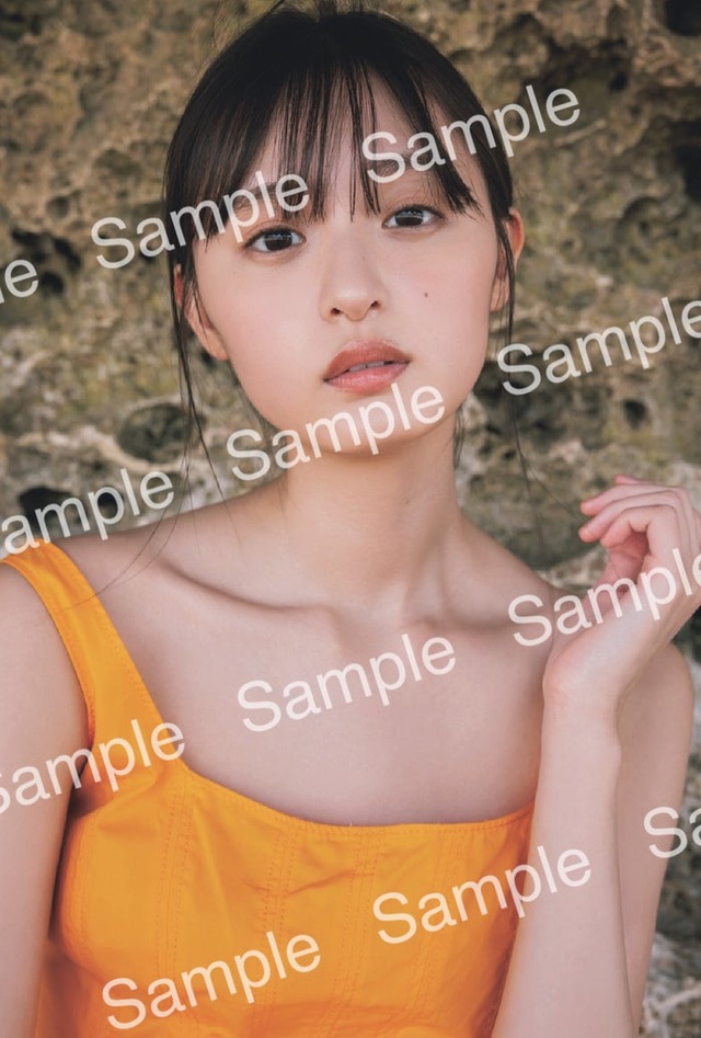 遠藤さくら 1st写真集「可憐」封入ポストカード／撮影：須江隆治（See）