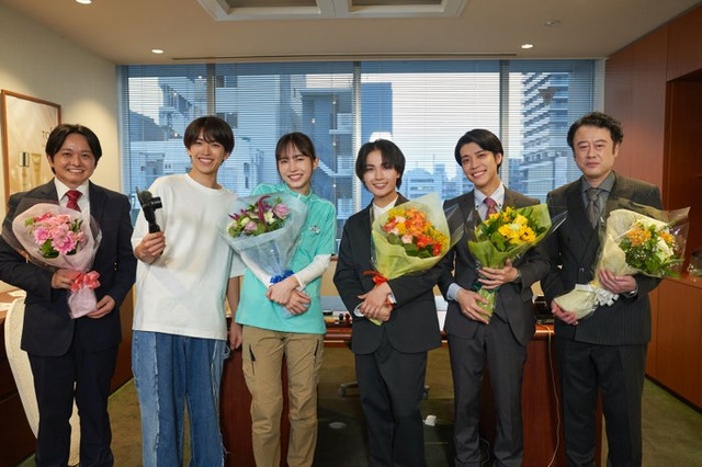 大西流星ら「紅さすライフ」 クランクアップの様子（C）NTV・J Storm