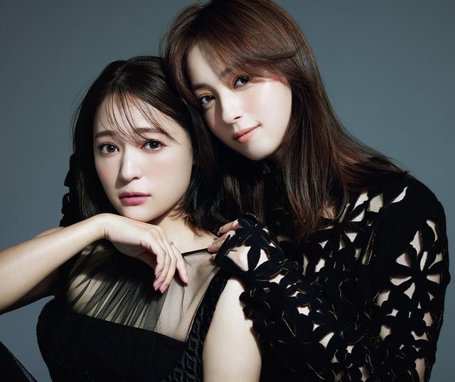 chay、佐々木希（画像提供：小学館）