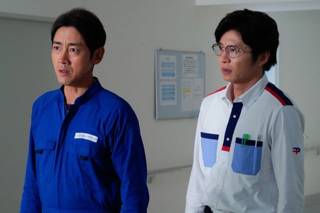 小泉孝太郎、田中圭「ブラックポストマン」最終話より（C）テレビ東京