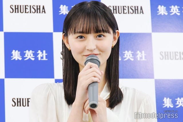 1st写真集「可憐」メディア向け発売記念会見に出席した遠藤さくら（C）モデルプレス