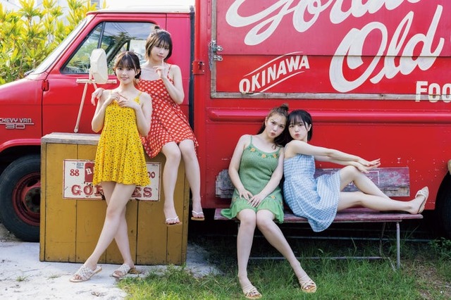 森日菜美、えなこ、村重杏奈、なえなの／撮影：LUCKMAN、藤本和典