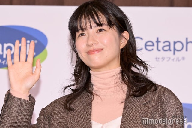 記者発表会に出席した佐久間由衣（C）モデルプレス