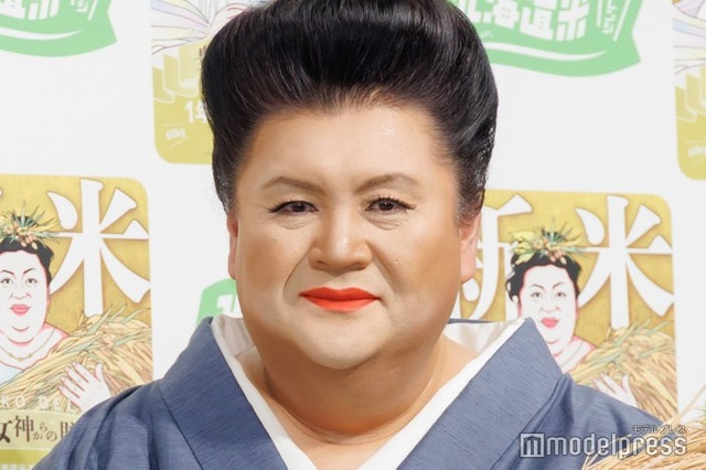 新米発表会に出席したマツコ・デラックス（C）モデルプレス