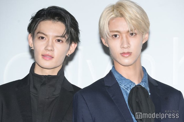 「Calvin Klein」フォトコールに登場した佐野勇斗、曽野舜太（C）モデルプレス