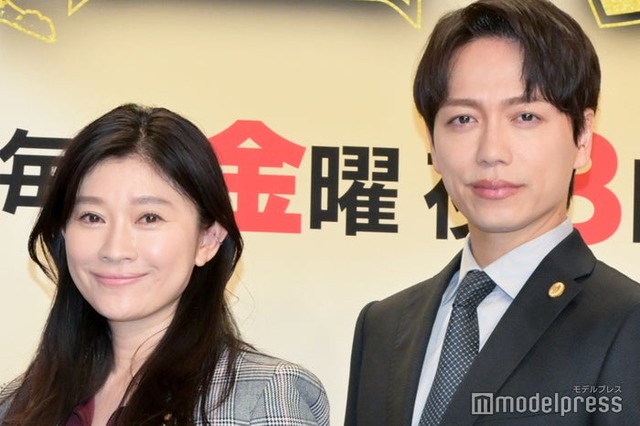 「ハイエナ」記者会見に出席した篠原涼子、山崎育三郎（C）モデルプレス