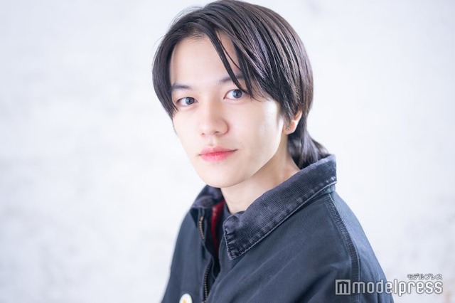 モデルプレスのインタビューに応じた菅原懐生さん（C）モデルプレス