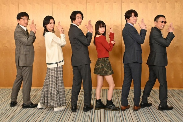 勝村政信、本仮屋ユイカ、相葉雅紀、山本舞香、深澤辰哉、筧利夫（C）テレビ朝日