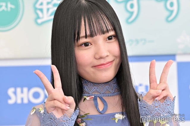 1st写真集「すずのゆめ」発売イベントを開催した鈴原すず（C）モデルプレス