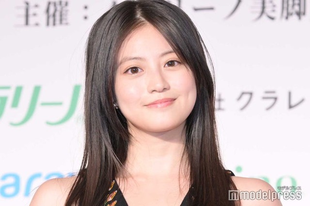 「第19回クラリーノ美脚大賞2023授賞式」に出席した今田美桜（C）モデルプレス