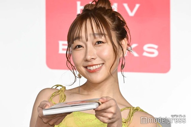 『須田亜香里フォトエッセイ「がんこ」』（扶桑社）の発売記念イベント囲み取材に応じた須田亜香里（C）モデルプレス