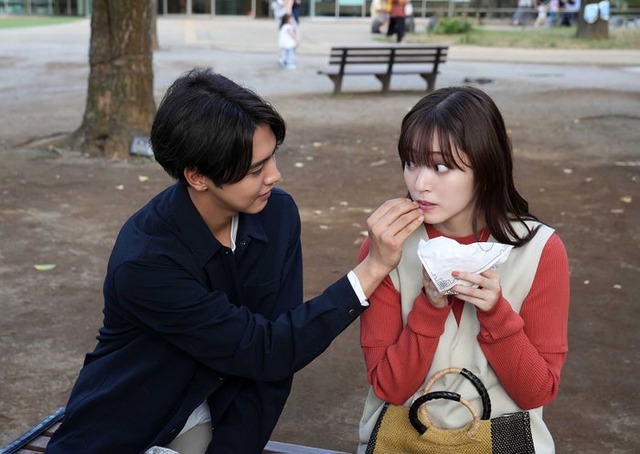 片寄涼太、鈴木愛理「推しが上司になりまして」第6話（C）「推しが上司になりまして」製作委員会