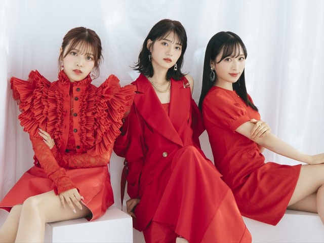 まるり、若月佑美、小栗有以（提供写真）