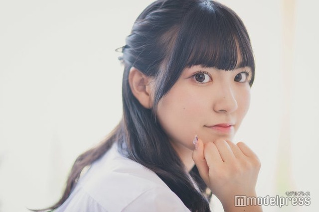 モデルプレスのインタビューに応じたここなさん（C）モデルプレス