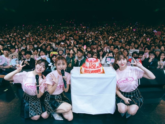 峯岸みなみ、高橋みなみ、小嶋陽菜「ノースリーブス15th Anniversary Live」