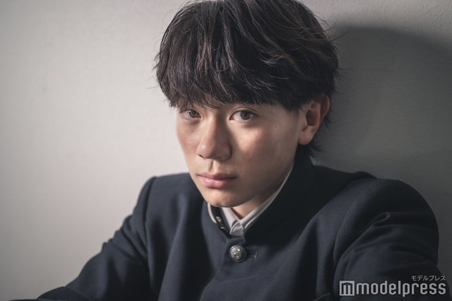 モデルプレスのインタビューに応じた内田金吾さん（C）モデルプレス