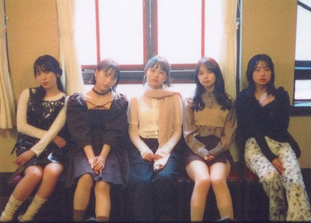 アンジュルム（左から）為永幸音、橋迫鈴、後藤花、上國料萌衣、伊勢鈴蘭（画像提供：光文社）