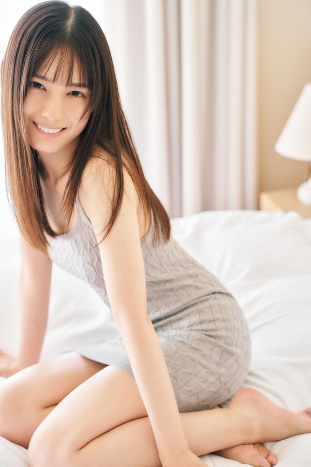 「TRIANGLE magazine 02 」小坂菜緒 先行カット（講談社）撮影／中村和孝