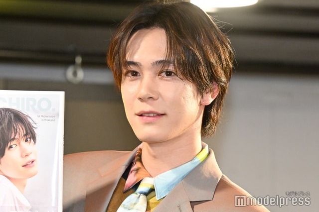 1st写真集『一』の発売記念イベントの囲み取材に応じた内藤秀一郎（C）モデルプレス