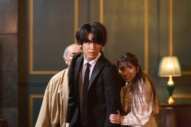 藤井流星、矢吹奈子「18歳、新妻、不倫します。」最終話より（C）わたなべ志穂／小学館／ABC