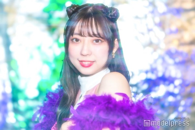 モデルプレスのインタビューに応じた高村栞里（C）モデルプレス
