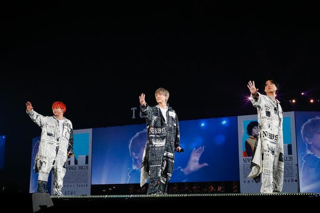 「NEWS 20th Anniversary LIVE 2023 in TOKYO DOME BEST HIT PARADE！！！～シングル全部やっちゃいます～」を開催したNEWS（左から）増田貴久、小山慶一郎、加藤シゲアキ（提供写真）