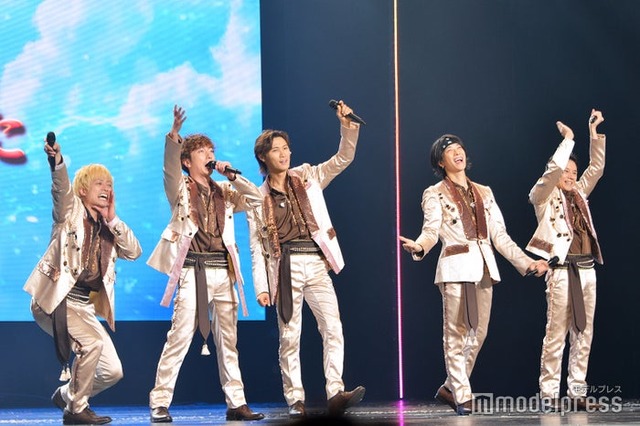 河合郁人「行ってきます！」A.B.C-Z「行ってらっしゃい！」／「ABC座星劇場2023 〜5 Stars Live Hours〜」千秋楽特別カーテンコールより（C）モデルプレス