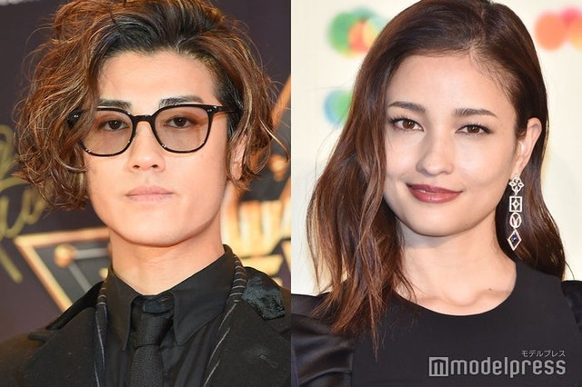 赤西仁、黒木メイサ（C）モデルプレス