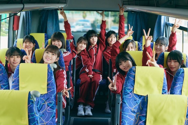 乃木坂46 5期生写真集より／撮影：⽥中瞳
