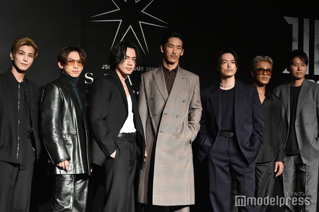 （左から）岩田剛典、NAOTO、OMI、小林直己、今市隆二、ELLY、山下健二郎／三代目 J SOUL BROTHERS（C）モデルプレス