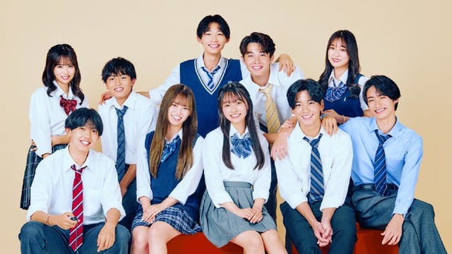 （後列左から）ゆう、えいじ、るい、アレックス、きさき（前列左から）だいすけ、そら、みく、そうた、みさき「今日、好きになりました。-卒業編-」（C）AbemaTV, Inc.
