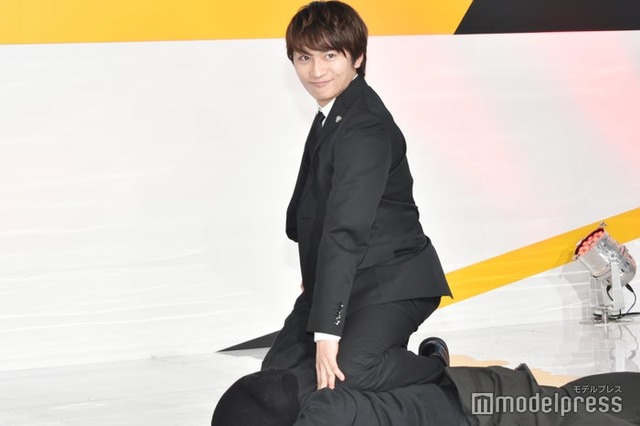 “ドヤ顔”がキマった藤原丈一郎（C）モデルプレス