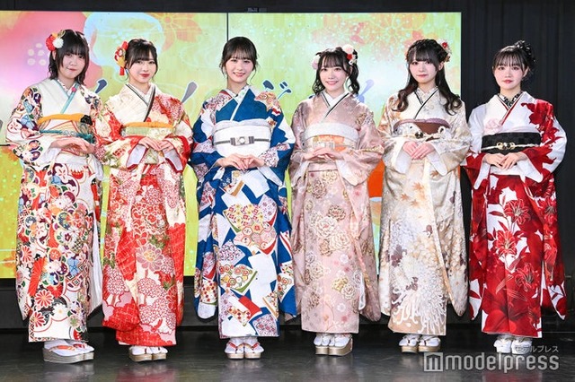 「成人式スペシャルイベント 2024」に出席した（左より）小澤愛実、村山結香、尾木波菜、本田珠由記、市原愛弓、藤沢莉子（C）モデルプレス