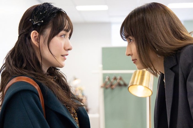 小島藤子、矢田亜希子「ナースが婚活」第3話より（C）「ナースが婚活」製作委員会