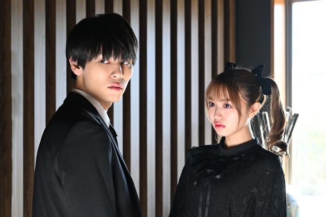 萩原利久、香音「めぐる未来」第3話より（C）読売テレビ