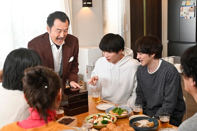 吉田鋼太郎、田中圭、林遣都「おっさんずラブ-リターンズ-」第8話（C）テレビ朝日