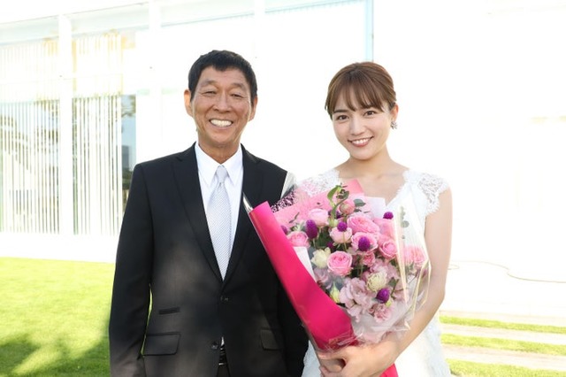 明石家さんま、川口春奈（C）フジテレビ