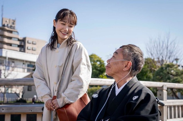 奈緒、木梨憲武「春になったら」最終話より（C）カンテレ