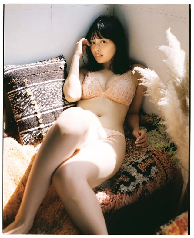 森日菜美／封Photo：Ittetsu Matsuoka（C）KOBUNSHA