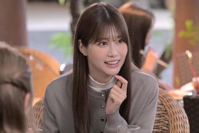 生見愛瑠「くるり～誰が私と恋をした？～」第1話より（C）TBS