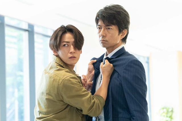 亀梨和也、仲村トオル「Destiny」第2話より（C）テレビ朝日